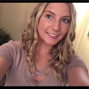 Meet your Posher, Kaitlynn